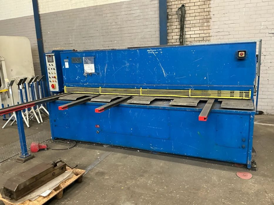 Guilhotina Baykal HGL-3100/8 de 1995