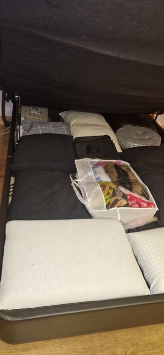 Cama de casal + colchão Ikea com arrumação por baixo 140cm/200cm