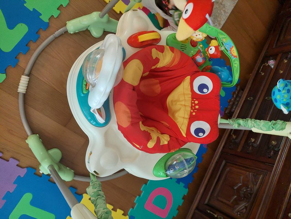 Jumperoo / saltador Rainforest Fisher Price