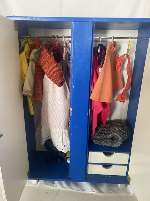 Guarda fatos da boneca Nancy