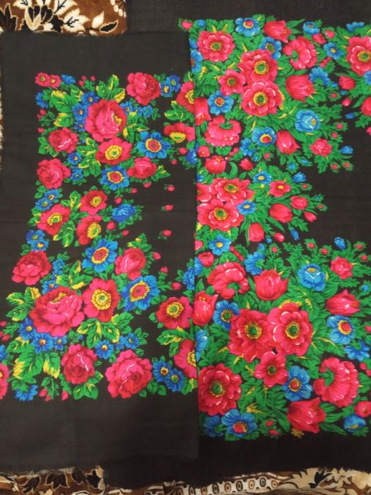 Платки  шерстяные.