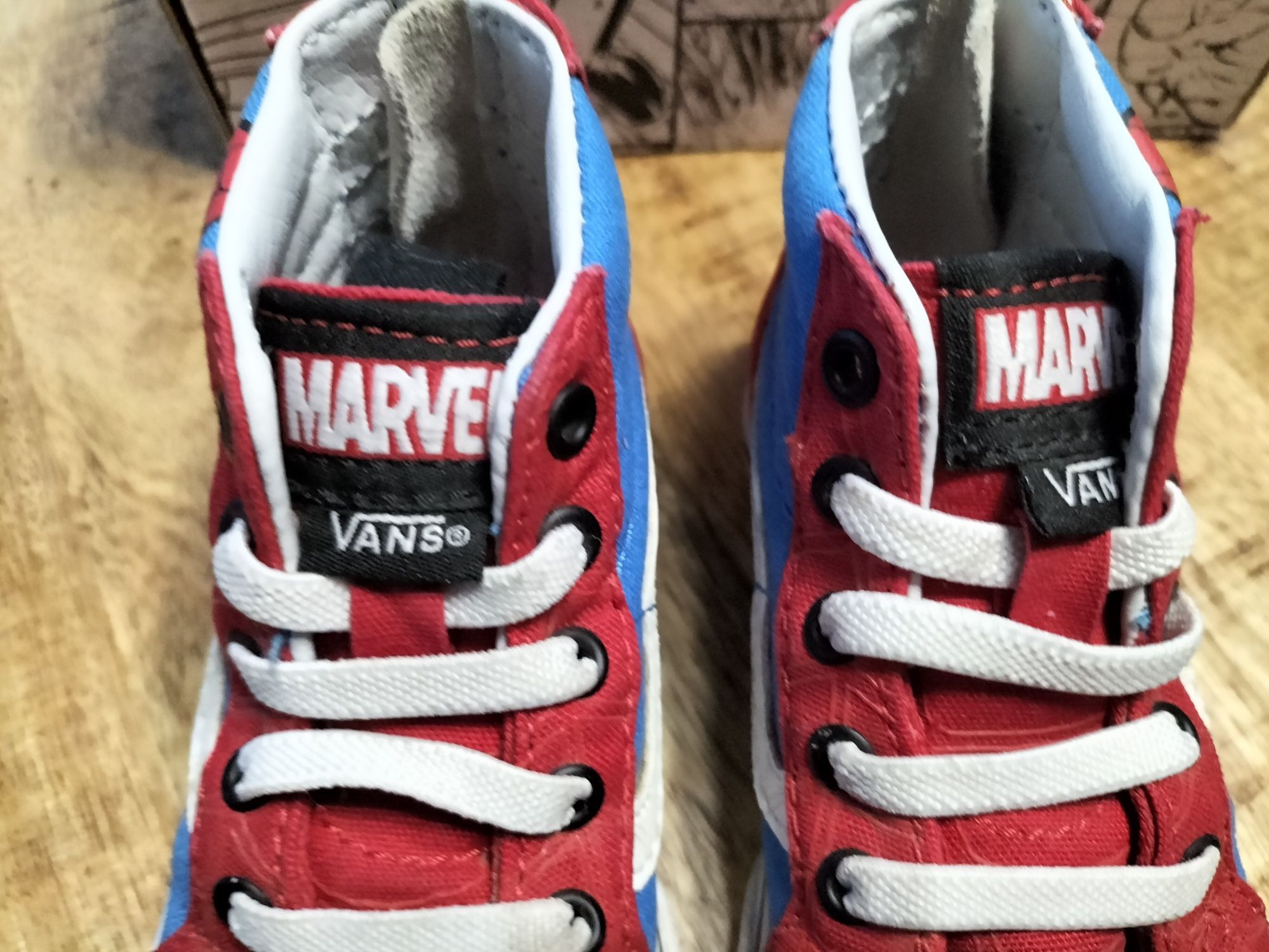 Vans Marvel Spider-Man 23,5 buty chłopięce