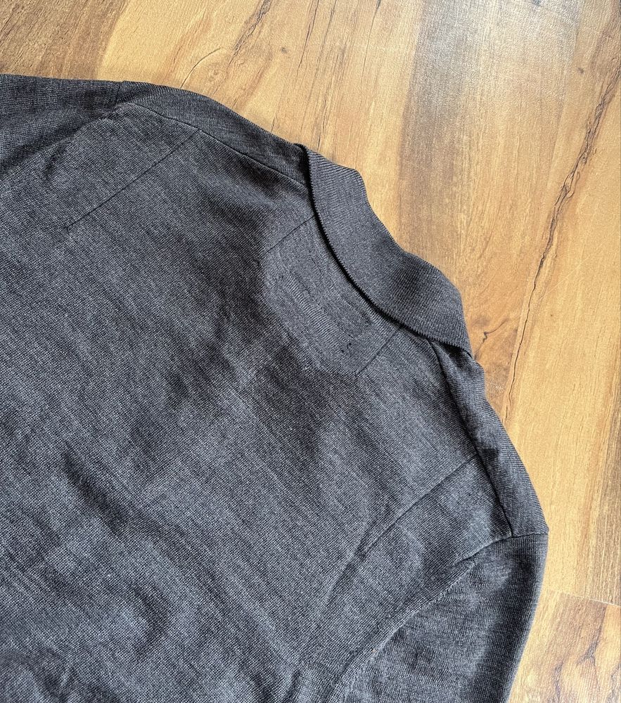 Поло AllSaints Merino Wool в стилі Old Money як Arne та Reiss-S