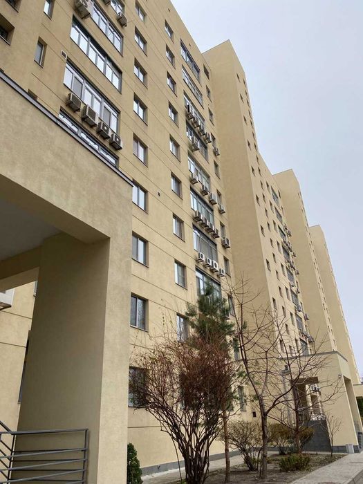 Продам 4-х комн. квартиру в центре, элитном доме  (с хорошим ремонтом)