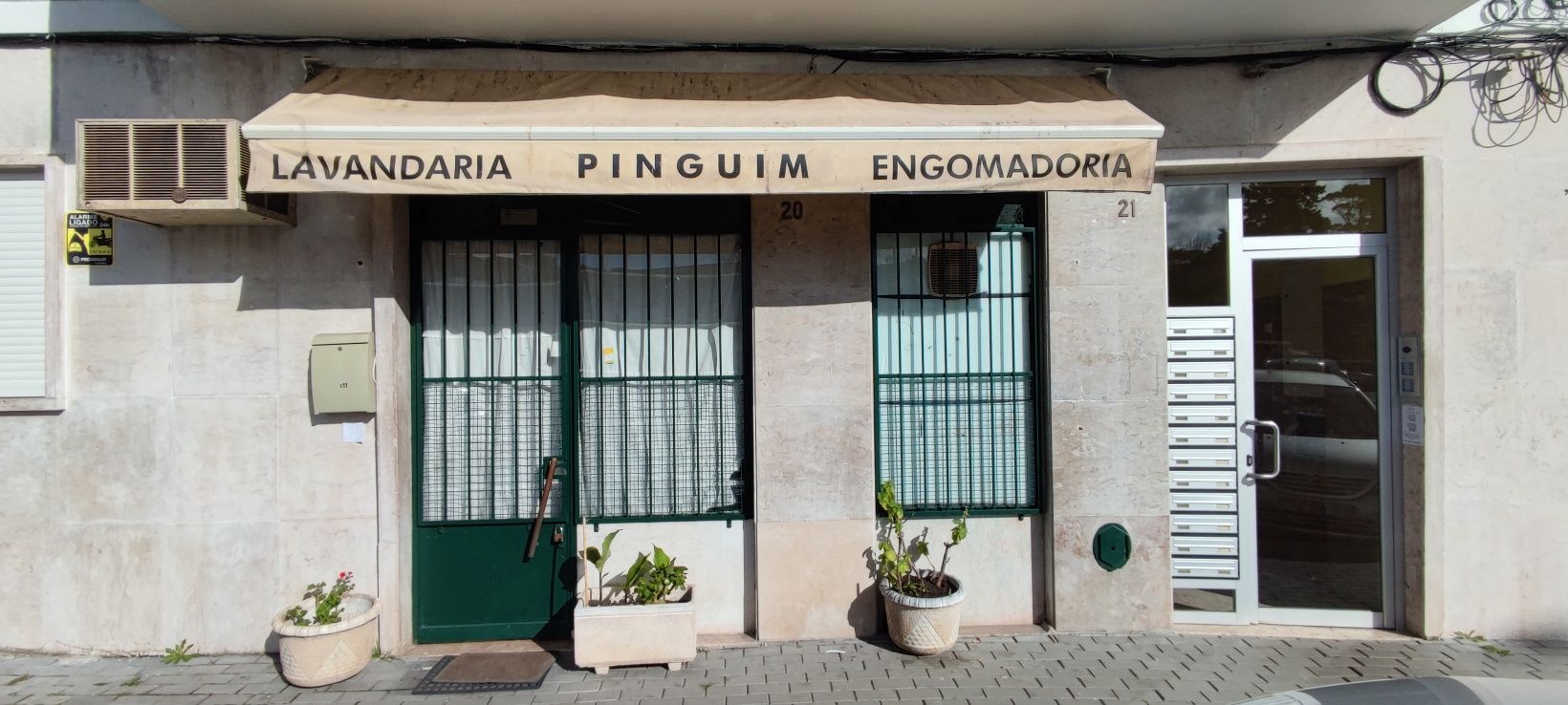 Vende-se Loja Queluz