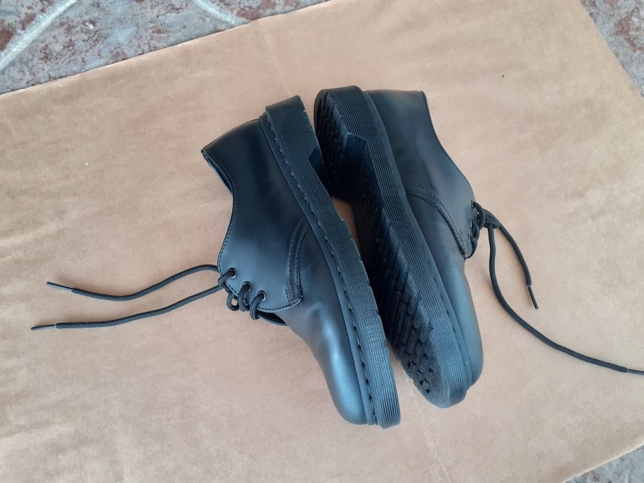 Sapato Doc Martens preto 39