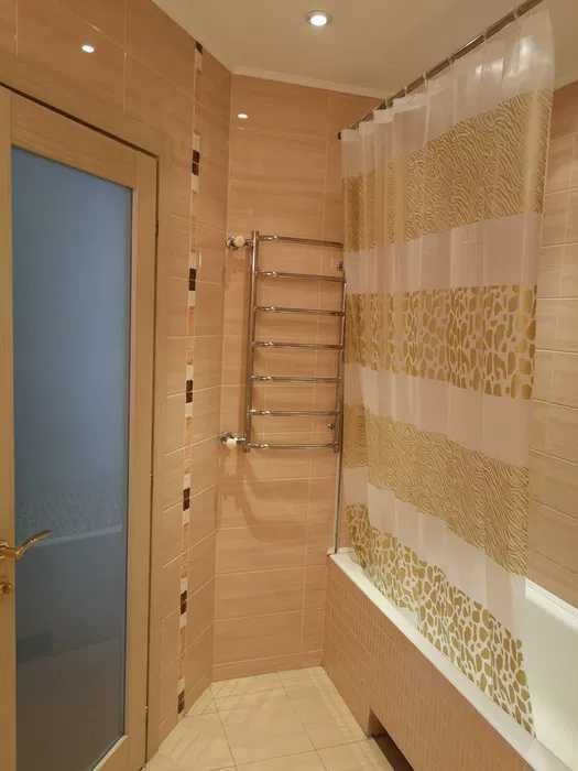 Продаю  2 к квартиру  Вацлава Гавела 7 В