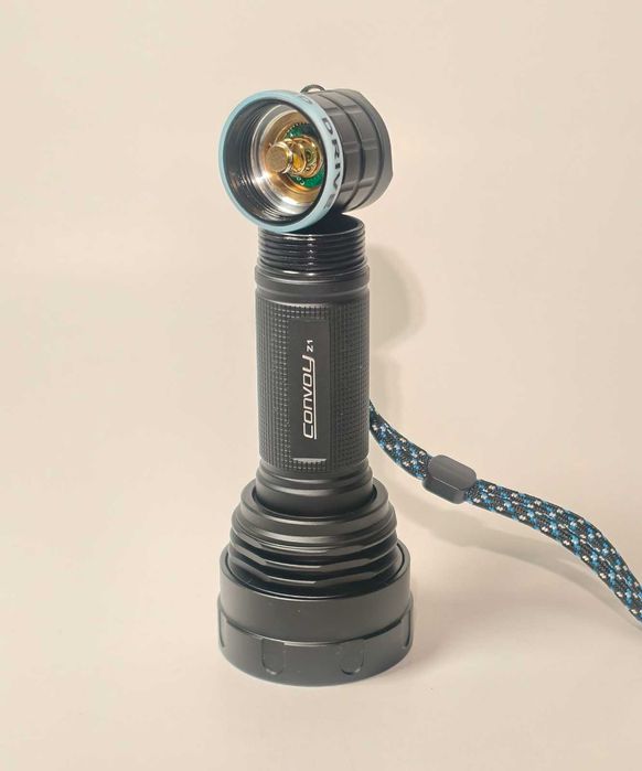 Latarka zoom, zmienna szerokość wiązki, zasięg 1,2km