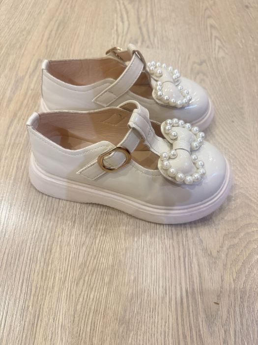Туфлі для дівчинки