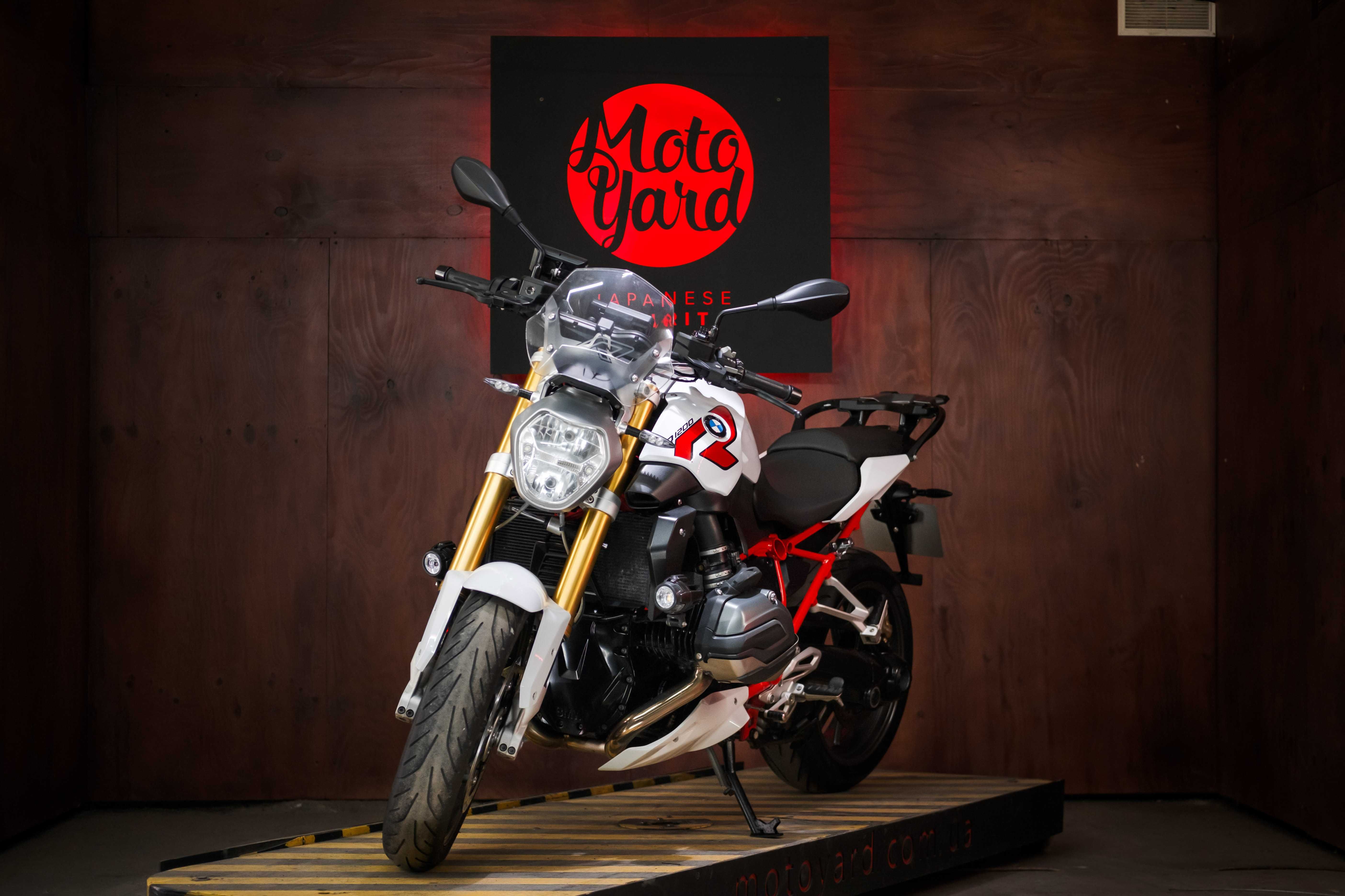 Продається BMW R1200R ABS Traction Quickshifter із Японії