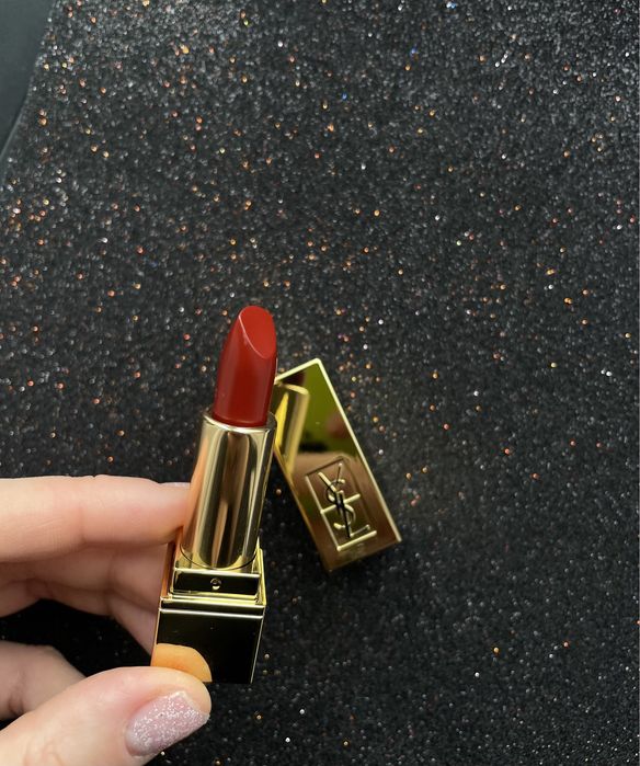 Yves Saint Laurent Rouge Pur Couture помада червона оригінал