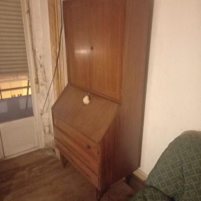 Escrivaninha de madeira bom estado