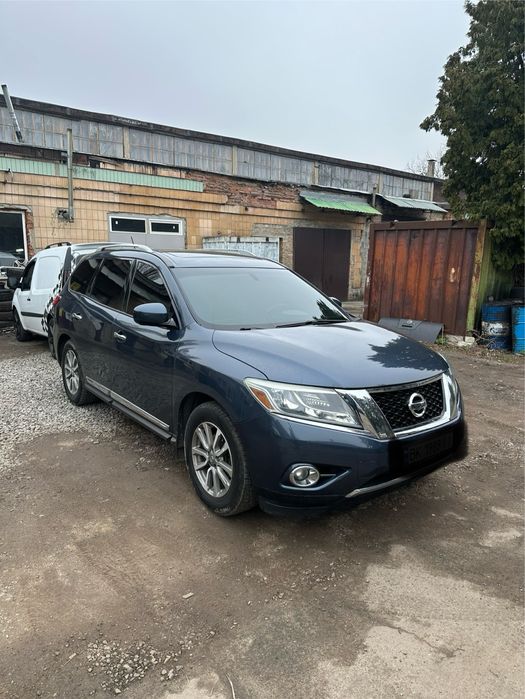 Нисан патфайдер р52 3.5 (бенз/газ)2014