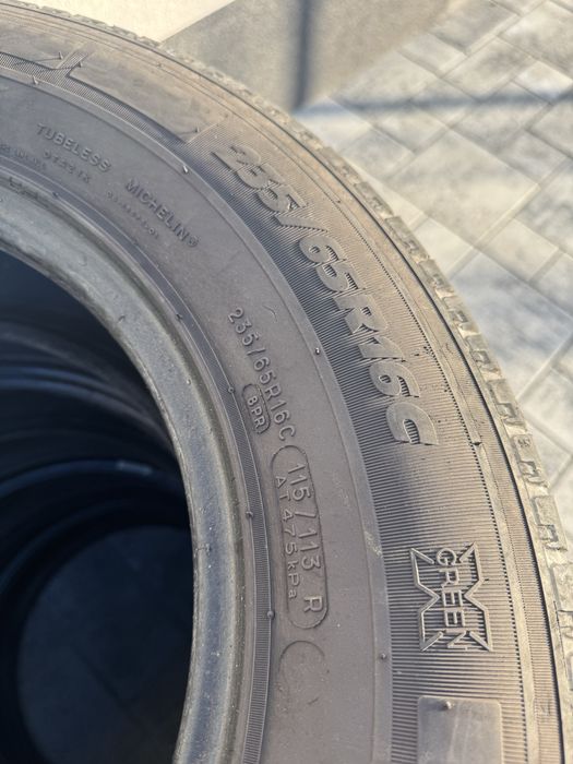 Шини  235/65 R16c  Michelin
