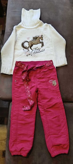 sweter/golf i ocieplane spodnie, komplet z koniem , rozmiar 104