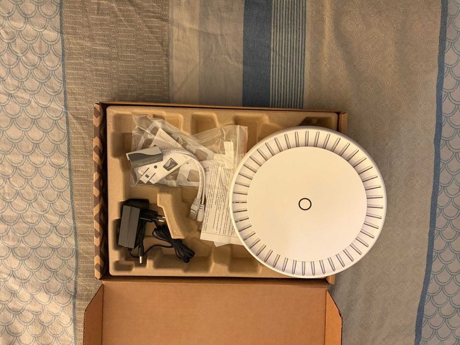 WIFI MikroTik cAP ax (cAPGi-5HaxD2HaxD) майже новий