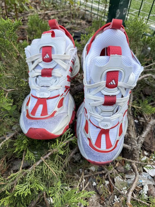 Adidas XLG Runner Lux red
