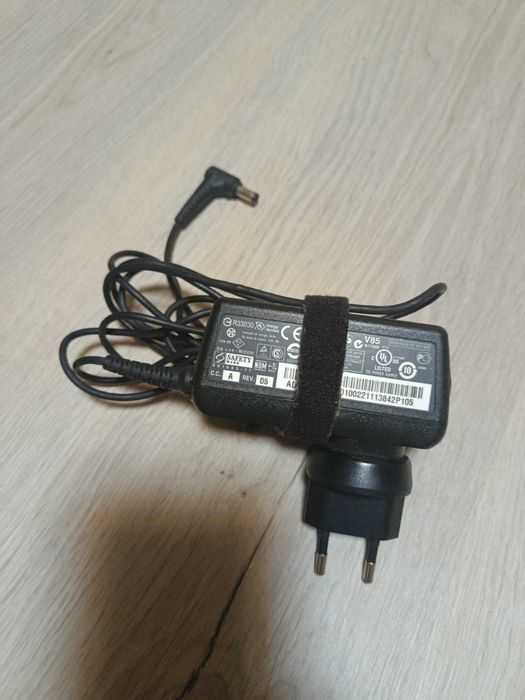 Блок питания для ноутбука 19V 2.15A 40W (5.5x1.7mm) ADP-40TH б/у