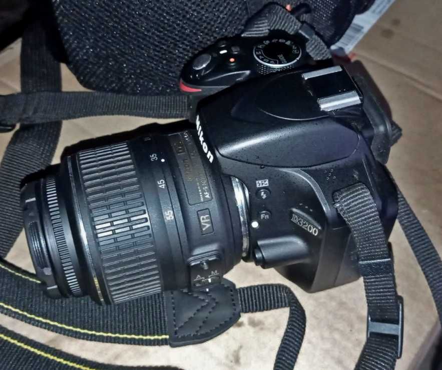 продам Nikon D3200 18-55mm VR Kit