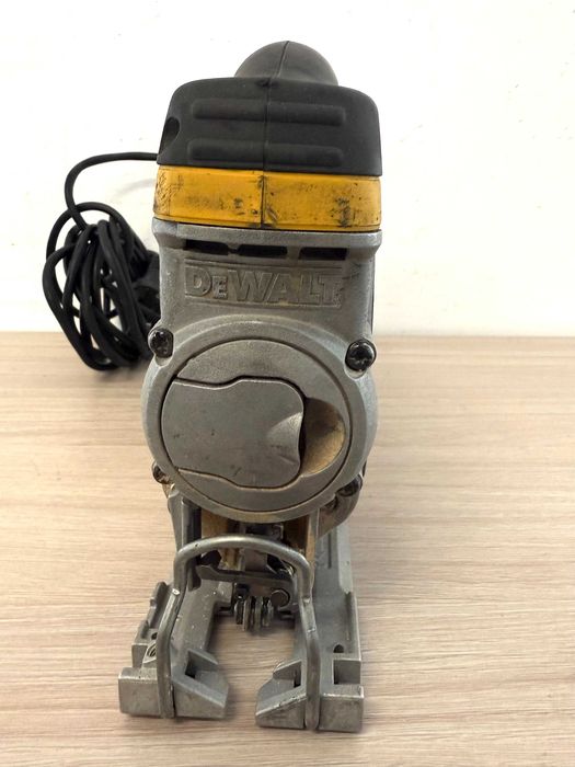 Wyrzynarka Dewalt DW331