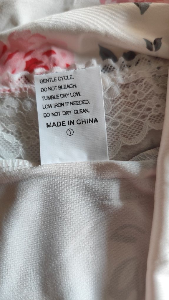 Nocna koszulka na ramiączka