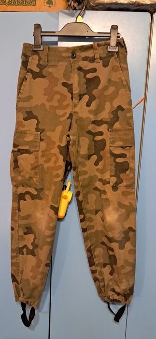 Koszula,spodnie,pas,rogatywka i chusta. Zestaw ZHP