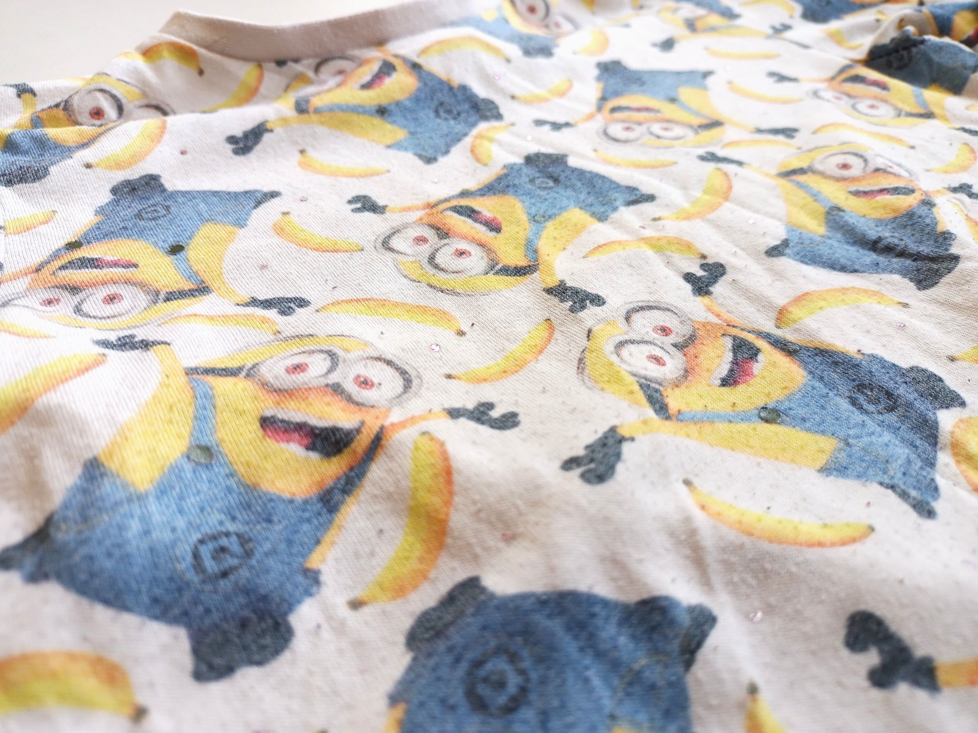T-shirt Rebel 3-4lata 98-104cm Minionki z brylantami/błyskotkami #1153