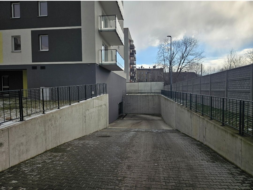 Miejsce postojowe garaż  Chorzów ul.Kościuszki 85A