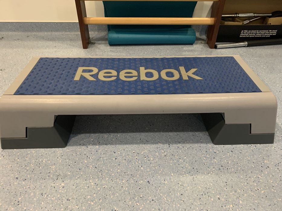 STEP Reebok.