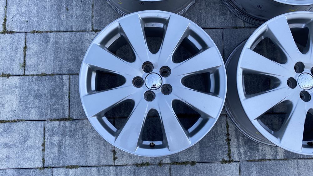 Felgi aluminiowe Toyota Avensis 5x100 17 cali