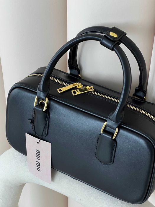 Женская сумка Miu Miu Arcadie Leather Bag Premium черный Миу Миу