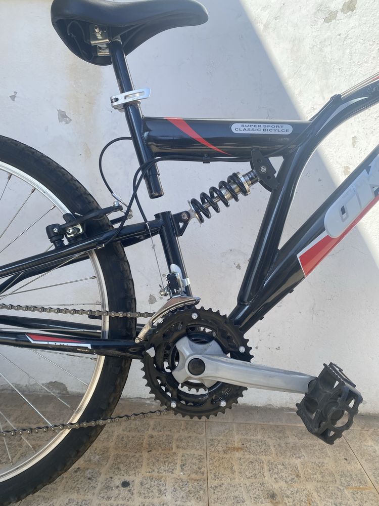 Bicicleta GKX Full suspension