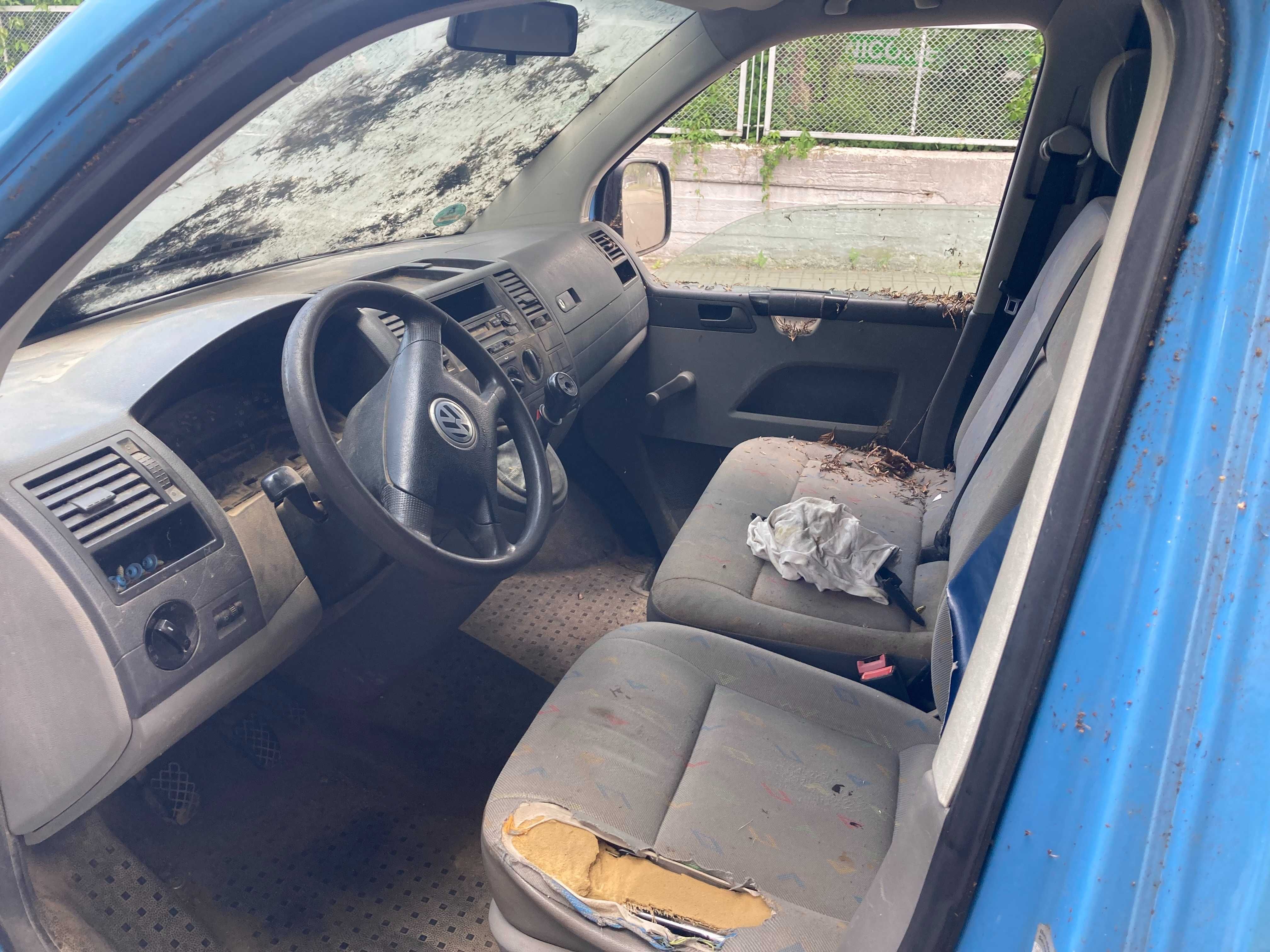 VW Transporter 4x4 T5 długi, bez silnika.