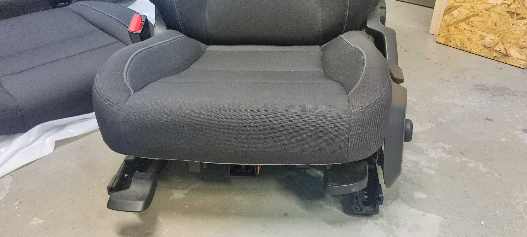 Volvo XC 40 komplet foteli