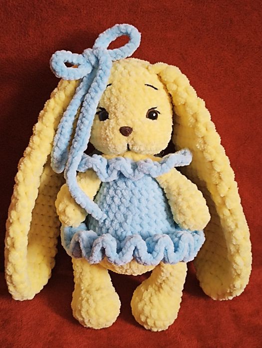 М'яка в'язана іграшка