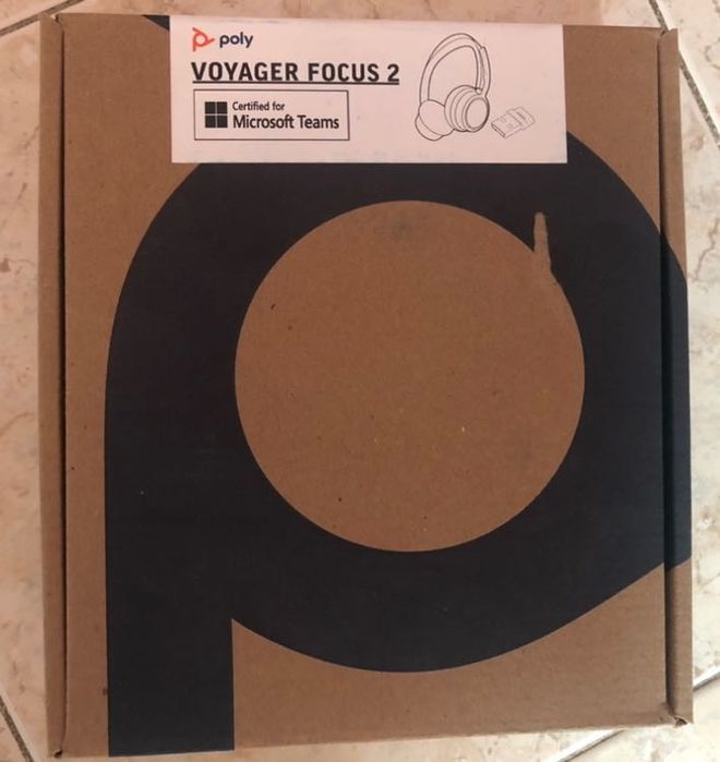 Auscultadores Bluetooth Poly Voyager Focus 2 UC Novos