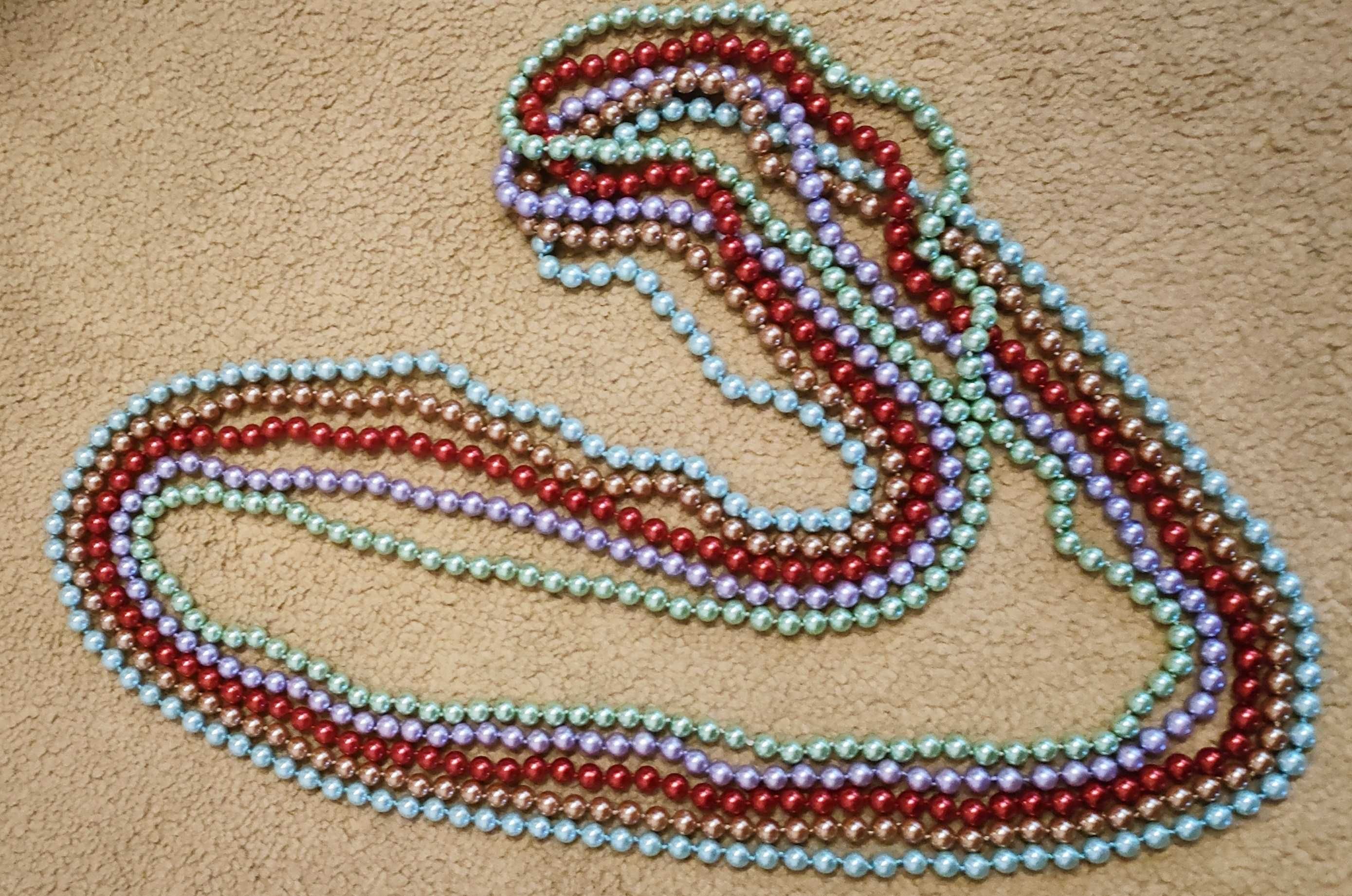 Perły supełkowane, 5 sznurów w typie Chanel, różne kolory