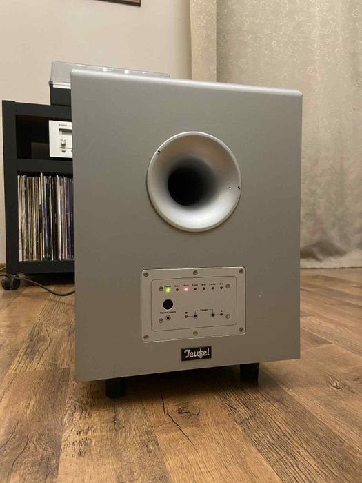 Mocny subwoofer aktywny Teufel, 400 Watt, srebrny