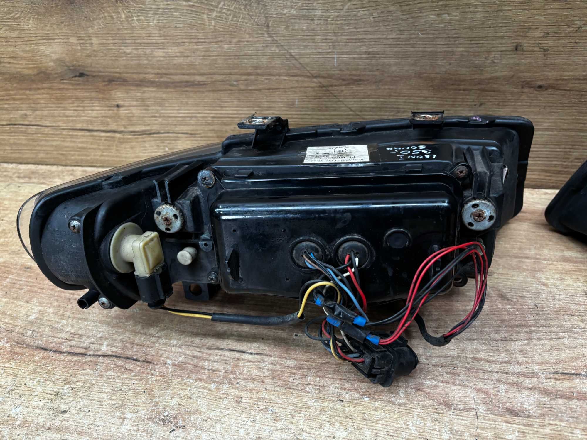 Lampa przednia lewa prawa sonar Seat Leon 1