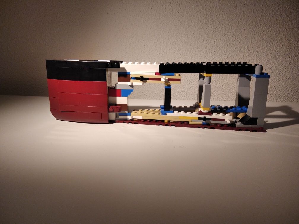 Faço montagens de legos