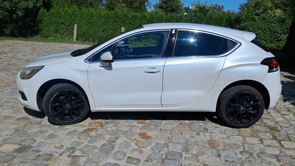 Citroen DS4  1.6hdi 110KM Biała perła V5 Mot Anglik