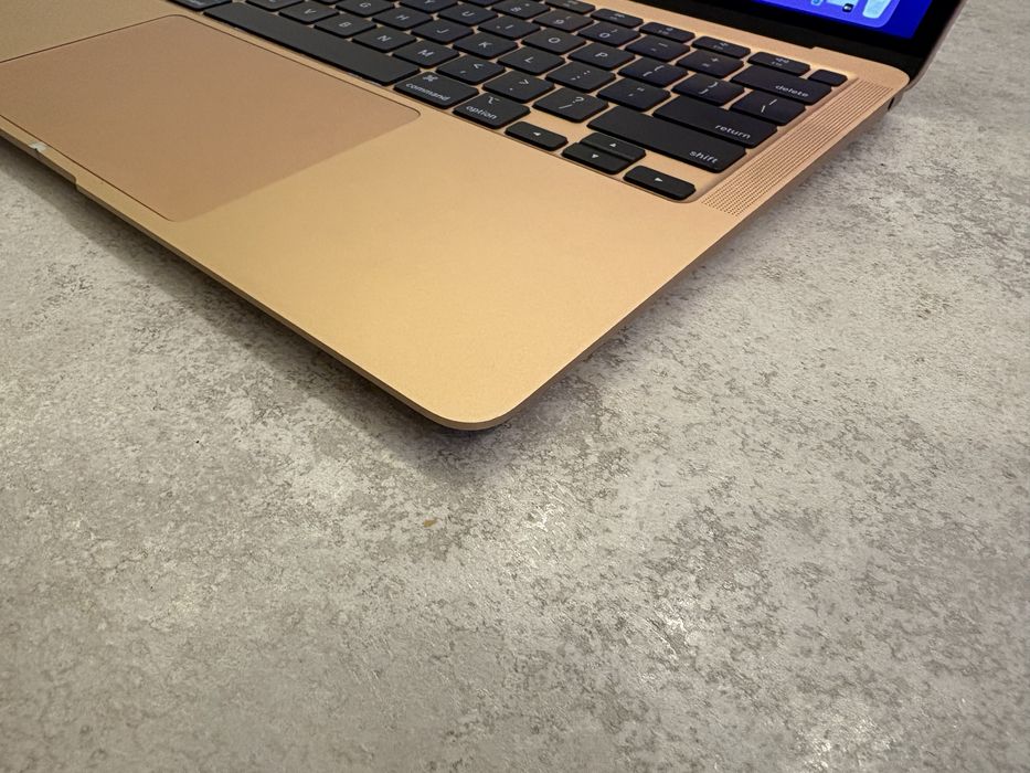 Macbook M1 air 8/256 gold