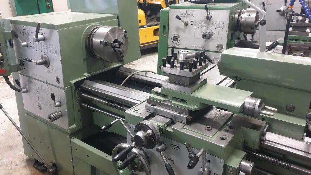 Tokarka uniwersalna Tur 50 x 750 mm