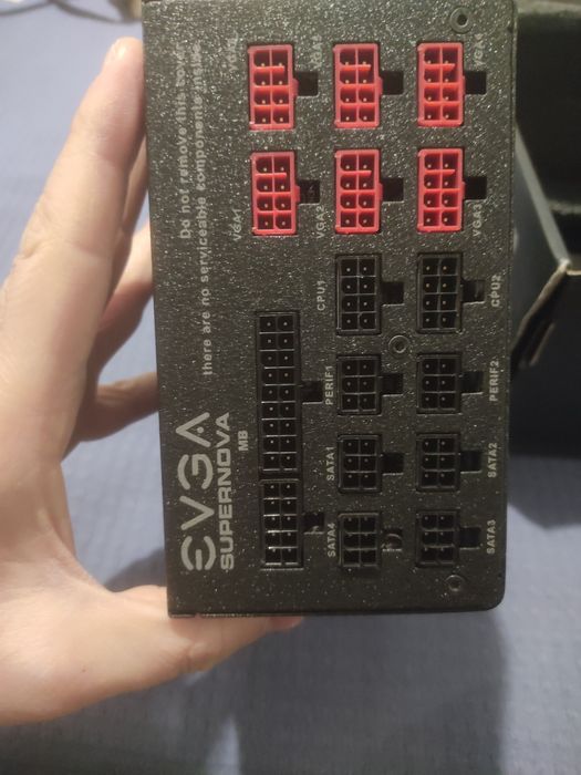 Fonte EVGA 1300GS