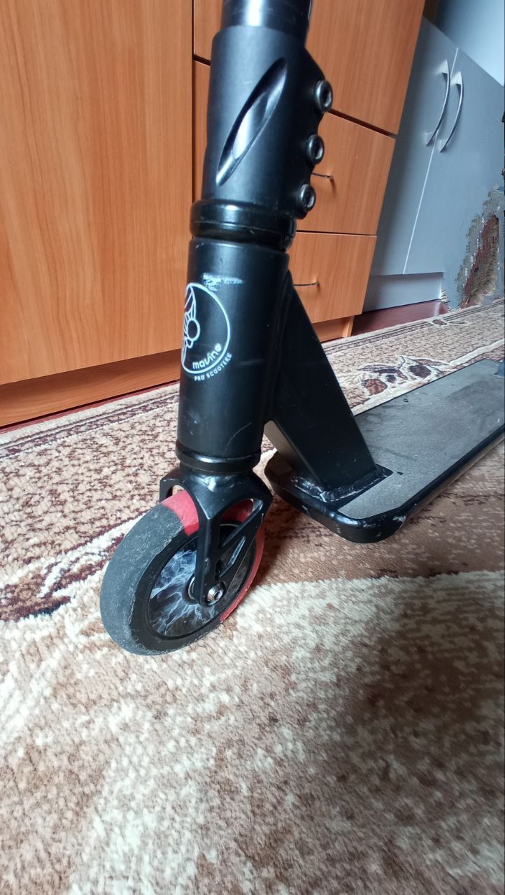 Трюковий самокат movino maniac. Ріст 140-165