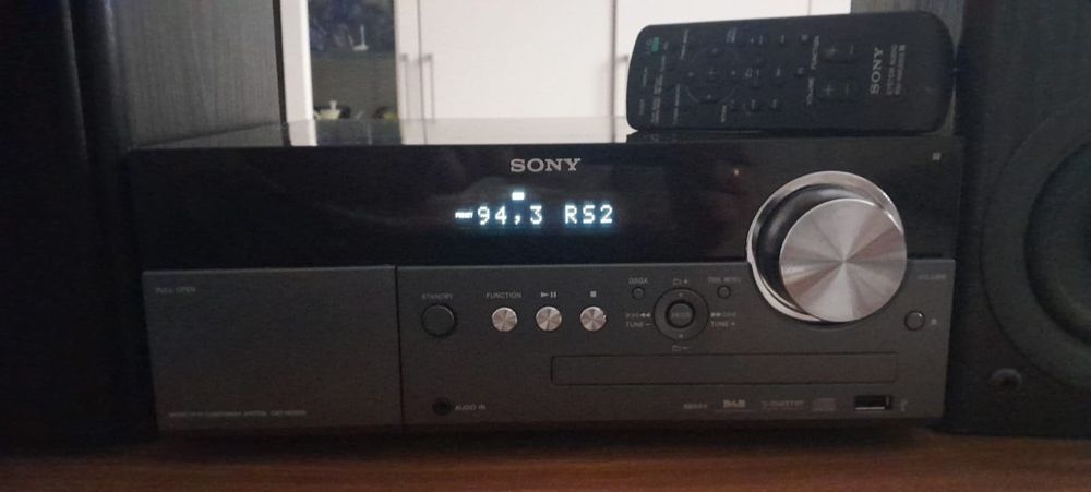 Mini wieża Sony  wysylka na 2 paczki czytaj opis