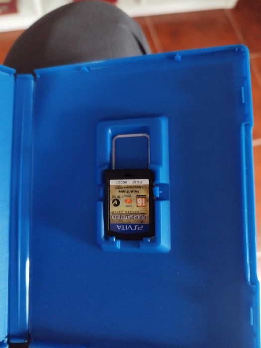 2 jogos de PSVita (Uncharted Golden Abyss/ Modnation Racers Road Trip)