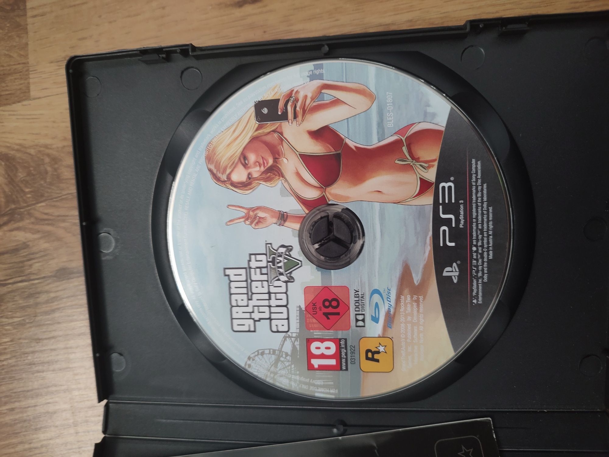 Sprzedam grę GTA V ze wszystkimi kodami na PS 3