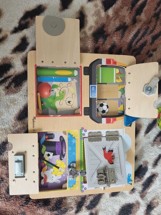 Бізіборд, дошка з замками. Оригінал США. Якісний ідеальний стан