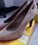 Buty na  obcasie